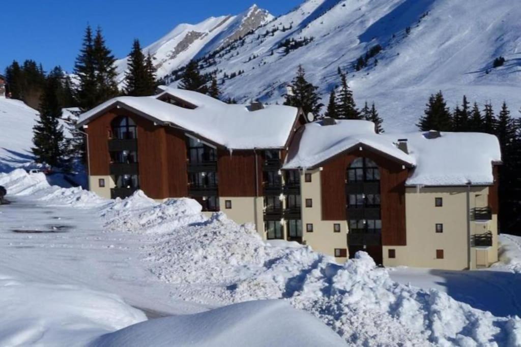 Appartement La Clusaz Avec Terrasse Sur Les Pistes De Ski 马尼戈 外观 照片