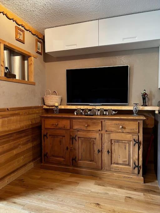 Appartement La Clusaz Avec Terrasse Sur Les Pistes De Ski 马尼戈 外观 照片