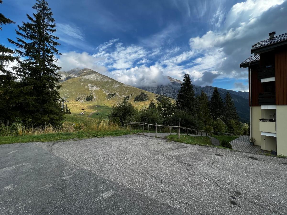 Appartement La Clusaz Avec Terrasse Sur Les Pistes De Ski 马尼戈 外观 照片